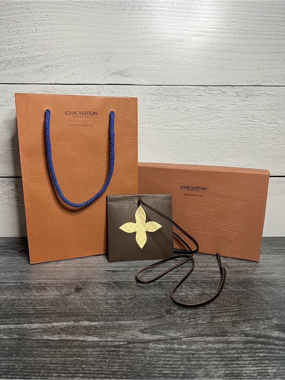 Vintage Louis Vuitton Box, gift bag, ribbon, and Tag - Picture 2 of 4